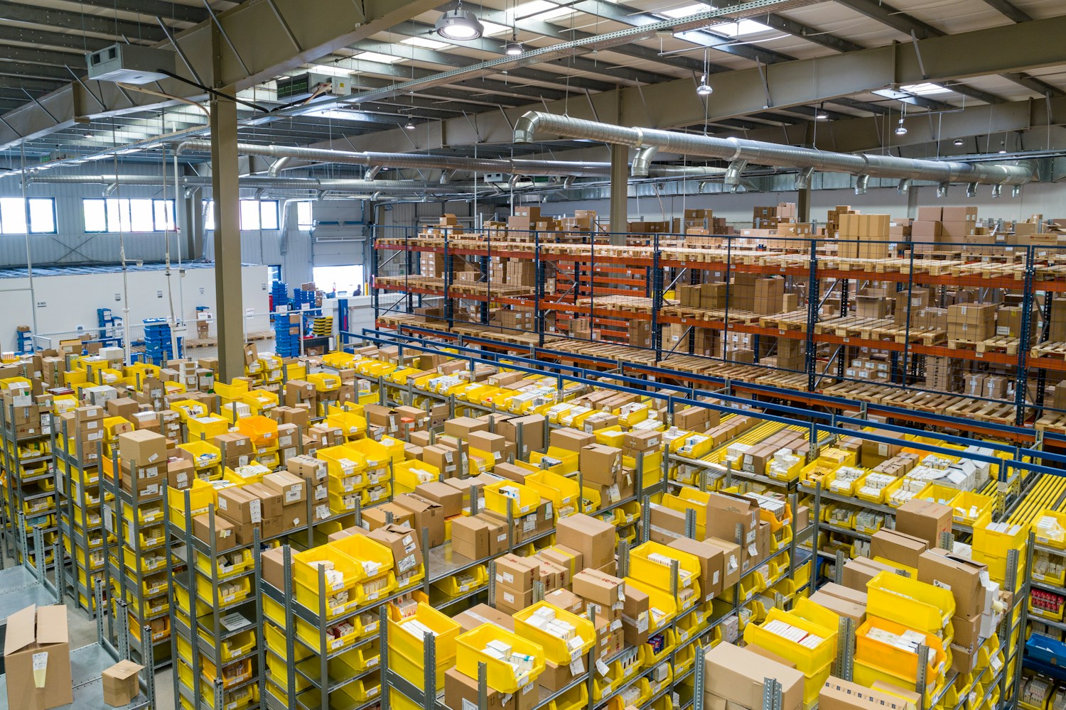 Depo, Dağıtım & Toptan Ticaret sektörünü temsil eden görsel